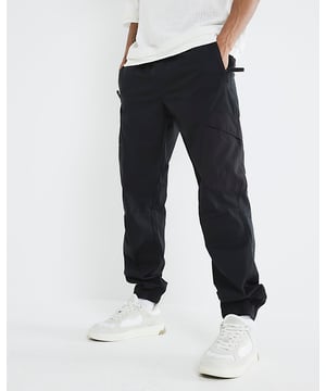 Regular fit, Elasticated drawstring waistband, Zipped pockets, Front and back buttoned cargo pockets