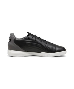 Junior Puma KING MATCH IT Football Boots in Puma black - Puma white - cool dark grayExcellent touch. Maximum comfort. Sounds like KING to us. This football boot combines a soft synthetic leather upper with a low-cut slip-on construction and low-profile non-marking rubber outsole for indoor performance thats worthy of a KING.- Soft  synthetic upper- Low-profile  non-marking rubber indoor outsole- Regular tongue construction fits various foot shapes- IT: Indoor Training outsole- Regular fit- The upper of this shoe is made with at least 50% recycled materials- Synthetic and textile upper  Textile lining  Rubber sole- Ref: 108051-01