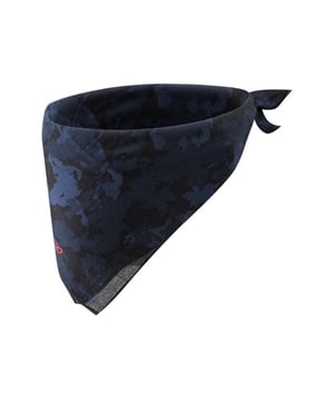
100% Katoen. Lengte: 52cm. Breedte: 52cm. Ontwerp: Camo, Logo, Gedrukt. Verpakking: Displayverpakking, Eurohaak.