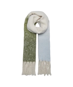 
Deze prachtige sjaal shawls voor dames is een must-have item voor elke modebewuste vrouw. De groene kleur met een uniek dessin zorgt voor een frisse en opvallende look. Dit trendy accessoire is perfect om zowel je outfit als jezelf warm te houden tijdens de koudere dagen.en#10;en#10;De sjaal is gemaakt van een mix van 50% polyester en 50% gerecycled polyester. Dit betekent niet alleen dat het duurzaam is, maar ook dat het zacht en comfortabel aanvoelt. De perfecte combinatie van stijl en bewustzijn!en#10;en#10;Dit item is van het bekende merk Only, wat bekend staat om zijn hoogwaardige kwaliteit en trendy designs. Met deze sjaal voeg je dus niet alleen een fashionable touch toe aan je outfit, maar ook een stukje duurzaamheid.en#10;en#10;De afmetingen zijn 180 x 70 cm, waardoor je de sjaal op verschillende manieren kunt dragen. Drapeer het nonchalant om je nek of wikkel het meerdere keren om je hals voor extra warmte. Met deze sjaal creëer je eenvoudig verschillende looks en geef je elk outfit een fashionable upgrade.en#10;en#10;Wacht niet langer en voeg deze groen dessin sjaal shawls van Only toe aan je collectie. Bestel hem nu bij NummerZestien en geniet van zijn stijlvolle en duurzame eigenschappen!