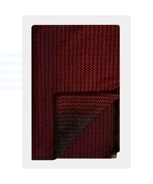 
Commander Shawl Rood Viskoseschal 30/180 213012329/402 met artikelcode213012329/402 .  van het materiaal 100% Viscose. Extra specificaties: , , , , kleur Rood.