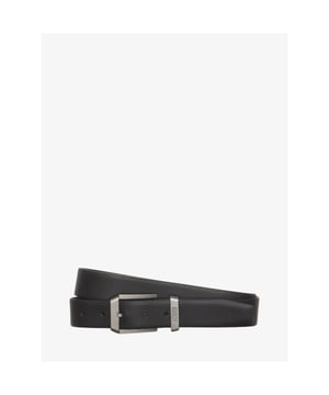 
Een basic riem is altijd goed om in jouw garderobe te hebben. Zwart in combinatie met gun metal is makkelijk te combineren.

Maat 1 = Maat S
Maat 2 = Maat M
Maat 3 = maat L
Maat 4 = Maat XL 
