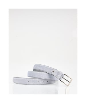 
- Over het merk: De schoenen van Floris van Bommel zijn chic, gekleed en hebben een modern uiterlijk in vele unieke designs. Ook hebben ze een heerlijk draagcomfort doordat ze gemaakt zijn van het beste leer! Daarnaast is een duurzame en maatschappelijke verantwoorde bedrijfsvoering doorgevoerd in alle processen binnen het bedrijf. Een voorbeeld hiervan zijn de schoendozen die vervaardigd zijn van gerecycled karton.