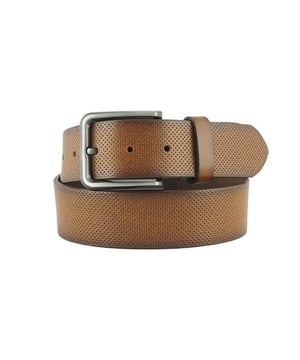 Maak nu de blits met dit topitem van de nieuwe collectie van Sixroad. Helemaal van deze tijd en makkelijk te combineren.
6road riem 440015/66
