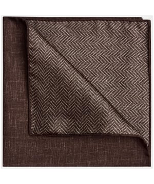 
Profuomo Pochet Bruin PPWN30064B/H met artikelcodePPWN30064B/H .  van het materiaal 100% Zijde. Extra specificaties: , , , , kleur Bruin.