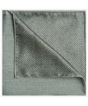 
Profuomo Pochet Groen PPWN30064C/Z met artikelcodePPWN30064C/Z .  van het materiaal 100% Zijde. Extra specificaties: , , , , kleur Groen.
