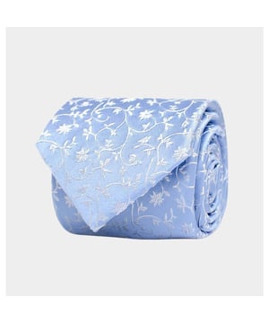 
Tresanti Stropdas Blauw Arignano TRTIIA271/809 met artikelcodeTRTIIA271/809 .  van het materiaal 100% Zijde. Extra specificaties: , , , , kleur Blauw.