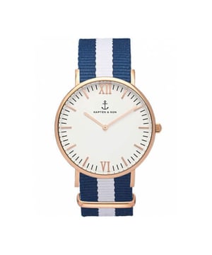 Scoor deze nieuwe outfit van Kapten & Son nu in de Kapten & Son sale met hoge korting!
 Merk  Kapten en Son      Materiaal  Stainless Steel 316L      Serie  Campina      Horlogekast  36 mm      Dikte  7 mm      Waterdichtheid  5 ATM      Kleur band  Rosé goud      Band  Nylon      Breedte band  18 mm      Glas  Mineral crystal      Beweging  Ronda 762      Voor  Dames      EAN  4251145211028
