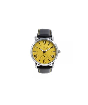 
Giorgio & Dario – Herenhorloge Geel – Analoog – Leren band – Art.nr. GD230811YEL

 Op zoek naar een stijlvol én betaalbaar herenhorloge? Dit analoge horloge van Giorgio & Dario is een sportieve en elegante keuze voor elke man. De ronde kast in metallic uitvoering geeft het horloge een moderne, luxe uitstraling, terwijl de donker antracietkleurige leren band zorgt voor een comfortabele en tijdloze pasvorm.

 De opvallende wijzerplaat met subtiele streepjes in plaats van cijfers maakt dit horloge uniek, zonder in te leveren op draagbaarheid. Dankzij de klassieke gespsluiting is het horloge eenvoudig om en af te doen. Dit horloge toont alleen de tijd – puur, stijlvol en overzichtelijk.

  Herenhorloge van Giorgio & Dario