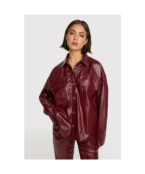
kleur: BORDEAUX <br>
Materiaal: 74% Viscose / 14% Polyester / 8% Cotton / 4% Metal fibre<br>
Het model is 1,69 en draagt maat S