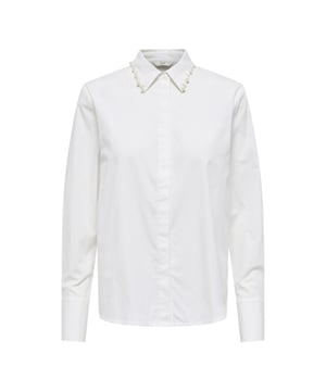 
Deze off-white blouse van het merk Jacqueline de Yong is een must-have voor elke modieuze vrouw. Gemaakt van 100% katoen, biedt deze blouse niet alleen comfort, maar ook een tijdloze elegantie. De lange mouwen maken het perfect voor alle seizoenen en geven elke outfit een chique touch. De blouse heeft een klassieke kraag en een knoopsluiting aan de voorkant. De minimalistische stijl wordt versterkt door de subtiele stiksels op de borst. Draag het met een chique broek voor een professionele look of combineer het met een jeans voor een casual uitstraling. Je zult er ongetwijfeld stijlvol uitzien in deze prachtige off-white blouse van Jacqueline de Yong. Bestel nu en voeg dit tijdloze stuk toe aan je kledingcollectie!