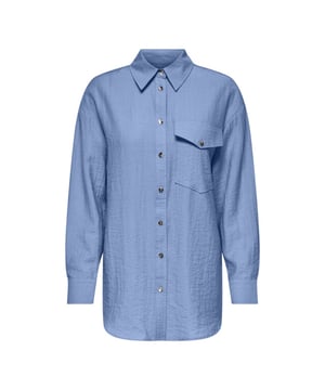 
Deze lichtblauwe blouse van het merk ONLY is een must-have voor elke dame die houdt van stijlvolle en comfortabele kleding. De blouse heeft een lange mouw en is gemaakt van hoogwaardige materialen, namelijk 66% viscose, 22% polyamide en 12% vlas. Deze combinatie zorgt voor een zachte en luchtige stof, waardoor de blouse perfect is voor het komende voorjaar en de zomer. Viscose zorgt voor een zijdezachte uitstraling, terwijl polyamide en vlas zorgen voor stevigheid en duurzaamheid. De blouse heeft een klassieke kraag en kan zowel casual als chique gedragen worden. De lichtblauwe kleur geeft de blouse een frisse en tijdloze uitstraling. Voeg deze stijlvolle blouse toe aan je garderobe en creëer eindeloos veel combinaties! Bestel hem nu  en geniet van de beste kwaliteit en service!
