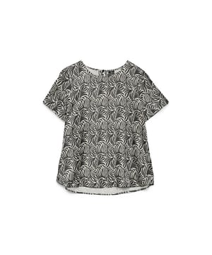 
69% viscose, 31% polyesterRegular fit