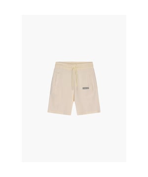 
Ga voor een sportieve en stijlvolle look met onze Relaxt Summer Short in een tijdloos cream. Deze korte broek is geïnspireerd op de klassieke varsity-stijl en biedt ultiem comfort en veelzijdigheid voor elke dag.
