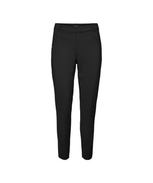 
Deze tijdloze damesbroek is perfect voor elke gelegenheid en zal zeker een favoriet worden in jouw garderobe. Gemaakt van hoogwaardige materialen, biedt deze zwarte lange broek van het populaire merk Vero Moda zowel comfort als stijl. Door de normale waist zit de broek comfortabel en accentueert het tegelijkertijd jouw figuur. De broek heeft een subtiel en elegant design en valt tot op de enkels. De combinatie van 49% katoen, 48% nylon en 3% elastaan zorgt voor een perfecte pasvorm en maakt de broek duurzaam en gemakkelijk te onderhouden. Draag hem met een mooie blouse voor een formele gelegenheid of met een casual top voor een alledaagse look. Deze broek is een must-have voor elke modebewuste vrouw. Bestel hem nu in onze webshop en ervaar zelf het comfort en de veelzijdigheid van deze Vero Moda broek!