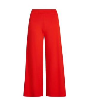 
Voel je vrij en stijlvol in de border palazzo cropped pants van King Louie. Deze prachtige rode pantalon geeft je outfit een sprankelende upgrade. Het stretchy materiaal van elastane, viscose en polyamide biedt elke dag comfort. De normale pasvorm zorgt ervoor dat je er altijd goed uitziet, of je nu een dagje uit bent of een casual lunch hebt. De 7/8-lengte maakt het gemakkelijk om je favoriete schoenen te showen. Combineer deze veelzijdige pantalon met een King Louie top voor een moeiteloze look. Geniet van het gemak en de stijl die deze broek je biedt.
