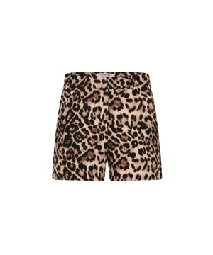 
De SHRING printed wide leg shorts van MORGAN DE TOI in multicolour zijn een echte eyecatcher. De speelse dierenprint en wijde pijpen zorgen voor een stijlvolle en luchtige uitstraling. <br />Dankzij de flatterende hoge taille en het soepele materiaal zitten deze shorts niet alleen heerlijk, maar geven ze ook een elegante touch aan je look. Combineer met de bijpassende jacket VSPRING voor een krachtige co-ord set of draag met een basic top voor een meer casual vibe.<br /><br />Productspecificaties:<br />- Shorts met wijde pijpen en print<br />- Standaard taille<br />- Wijde pijpen<br />- 2 Italiaanse zakken aan de voorkant<br />- Luipaardprint<br />- Gewatteerd effect
