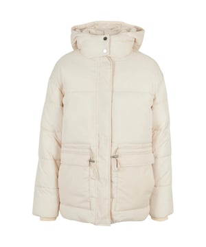 
Shell: Nylon, Polyamide. Vulling: 100% polyester. Voering: 100% polyester. Voering: Taffeta. Stof: Geweven. Voering: 68gsm. Buitenkant: 68gsm. Ontwerp: Gewatteerd. Easy-Care. Halslijn: Kap, staande kraag. Mouwtype: Met lange mouwen. Manchet: Geribd, Breed. Geschikt voor: Losse. Zakken: 2 zijzakken, patch, klepsluiting. Sluiting: Volledige rits, drukknoop. Denier: 40D. Taillelijn: Tekenkoord. XS: 33 in. S: 35 in. M: 37 in. L: 39 in. XL: 41 in. XXL: 43 in. 3XL: 45 in. 4XL: 47 in. 5XL: 49 in.