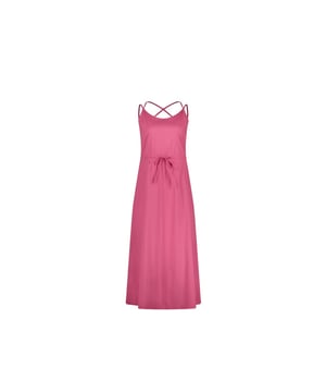 
De Ilze Dress (ES924223) van JANE LUSHKA is een lange jurk met spaghetti bandjes, gekruiste bandjes op de rug en steekzakken aan de zijkant. De jurk heeft trekkoord in de taille en valt over de knie. Dit model heeft een soepelvallende en wijd uitlopende pasvorm en is uitgevoerd in de kleur Pink.<br /><br />De stof is gemaakt van Travel kwaliteit.