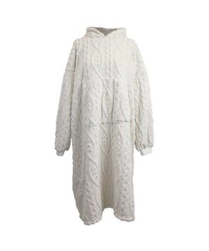 
De Unique Living hoodie is ideaal voor de koudere herfst- en winterdagen op de camping of thuis! De hoodie is gemaakt van polyester en kan door iedereen gedragen worden! De hoodie is heerlijk zacht van binnen en zit hierdoor erg comfortabel. Verder is de hoodie voorzien van een buidelzakje, ideaal voor een paar kleine spulletjes. Heb jij het snel koud? In deze hoodie van Unique Living niet meer! De hoodie is verkrijgbaar in meerdere leuke kleuren!De belangrijkste informatie op een rijtje:- Ideaal voor de koude herfst- en winterdagen- Comfortabel model- Voorzien van een buidelzakje- Artikelen zijn per stuk te bestellenOver Unique LivingUnique Living heeft een uitgebreid assortiment aan sierkussens, kussenhoezen en tafeltextiel. De designs zijn stijlvol en tijdloos. De collectie varieert van rustige prints met sierlijke teksten tot hippe placemats die van elke eettafel een feestje maken. Je kunt de artikelen van Unique Living gebruiken als trendy details in de woonkamer of als blikvangers voor in uw buitenruimtes. Het assortiment is heel veelzijdig.  - Afmeting: 78x120 - Kleur: Wit - Materiaal: Polyester