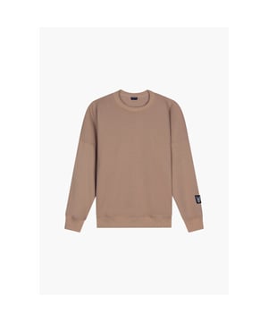 
Omarm stijl en comfort met onze Mylene Oversized Sweater in een zachte sage groene tint. Deze sweater is jouw ultieme metgezel voor ontspannen dagen en trendy streetstyle looks.