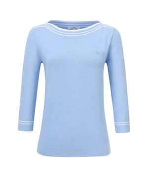 
Maak je klaar om je wintergarderobe naar een hoger niveau te tillen met ons nieuwste must-have item - de gebreide trui! Deze chique en gezellige trui heeft een trendy boothalsontwerp met contrasterende strepen die een vleugje verfijning toevoegen. De 3/4 mouwlengte is perfect voor laagjes, en de contrasterende strepen aan de manchet geven het net dat beetje extra stijl. Compleet met geborduurd logo op de borst en een metalen merkplaatje aan de voorzijde, zal deze trui zeker de aandacht trekken waar je ook gaat. Upgrade je look vandaag nog met onze gebreide trui! 80% cotton 18% polyamide 2% elastan