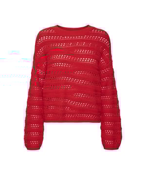 
Deze prachtige rode trui voor dames van het bekende merk Vero Moda is een echte must-have voor jouw garderobe. Gemaakt van 100% katoen voelt deze trui heerlijk zacht en comfortabel aan op je huid. De mooie rode kleur is perfect voor de herfst en winter en geeft je outfit meteen een trendy touch. De trui heeft een klassieke ronde hals en lange mouwen, waardoor hij gemakkelijk te combineren is met verschillende outfits. Of je hem nu draagt met een stoere jeans voor een casual look of met een rokje voor een chique uitstraling, met deze trui zit je altijd goed. Voeg deze rode trui van Vero Moda toe aan je collectie en ervaar het ultieme comfort en stijl!