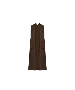 
Het KN Peggy Vest van JANE LUSHKA is een mouwloos vest met een normale pasvorm en een klassieke look. Dit vest is gemaakt van een luxe mix van mohair en wol en uitgevoerd in de kleur Brown.