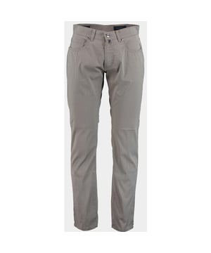 
Pierre Cardin Katoenen 5-Pocket Grijs PC-Lyon C3 34540.1060/9102 met artikelcodeC3 34540.1060/9102 .  van het materiaal 70% Katoen / 28% Polyester / 2% Elastaan. Extra specificaties: , , , , kleur Grijs.