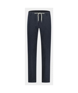 
Born With Appetite Wollen Pantalon Blauw Das Drawstring Trouser 23304DA51/290 navy met artikelcode23304DA51/290 navy .  van het materiaal 70% Katoen / 28% Polyester / 2% Elastaan. Extra specificaties: , , , , kleur Blauw.