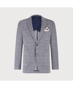 
<p>Dit Blue Industry colbert is uitgevoerd in een slim fit pasvorm en gemaakt van een viscosemix met stretch (polyester, viscose en elastane). Het ruitmotief geeft het colbert een onderscheidend karakter. Voorzien van luxe knopen en opgestikte zakken. Dankzij de comfortabele stretchstof blijft het colbert de hele dag prettig dragen.</p>

<ul>
	<li>Slim fit pasvorm</li>
	<li>Ruitmotief</li>
	<li>Comfortabele stretch stof</li>
	<li>Luxe knopen</li>
	<li>Opgestikte zakken</li>
</ul>

<p>Een veelzijdig colbert dat zowel formeel als casual gecombineerd kan worden.</p>