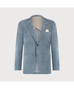 
<p>Dit Blue Industry colbert is uitgevoerd in een slim fit en gemaakt van corduroy in een comfortabele kwaliteit. Het colbert heeft een klassiek ingesneden revers en is voorzien van twee opgestikte zakken. De fijne corduroy structuur geeft dit colbert een stijlvolle uitstraling en maakt het geschikt voor zowel zakelijke als casual combinaties.</p>

<ul>
	<li>Slim fit</li>
	<li>Corduroy kwaliteit</li>
	<li>Klassiek ingesneden revers</li>
	<li>Twee opgestikte zakken</li>
</ul>

<p>Een colbert dat tijdloze stijl combineert met een moderne pasvorm.</p>