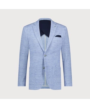 
<p>Dit stijlvolle geruite colbert in beige en grijstinten is de perfecte combinatie van verfijning en moderne klasse. Het subtiele ruitpatroon geeft het jasje een tijdloze uitstraling, terwijl de hoogwaardige stof zorgt voor optimaal draagcomfort. Ideaal voor zowel zakelijke als formele gelegenheden, maar ook stijlvol te combineren met een jeans voor een smart-casual look.<br>
 </p>

<ul>
	<li>Hoogwaardige stof voor een luxe uitstraling en comfort</li>
	<li>Subtiel ruitpatroon in beige en grijs voor een klassieke look</li>
	<li>Slim-fit pasvorm voor een moderne, gestroomlijnde uitstraling</li>
	<li>Perfect te combineren met een chino, pantalon of jeans</li>
</ul>