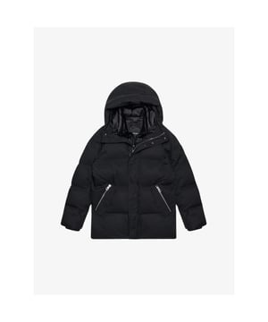 
Chic en stijlvol is deze mannen winterjas van mooi warm en dik kwaliteit. Het is een vaste capuchon. Wel is de voorste flap aan de binnenkant afritsbaar.
Face the coldest temperatures thanks to this comfortable long padded jacket. Made entirely of soft and warm technical fabric, the outerwear features a regular fit and an adjustable hood with drawstring. Even the coldest winter days won't be a problem thanks to the high-neck zipped insert that provides insulation and comfort. The side pockets with zip and the iconic logo plaque sewn on the sleeve complete this designer model by Antony Morato.
Composition:100% POLYESTER