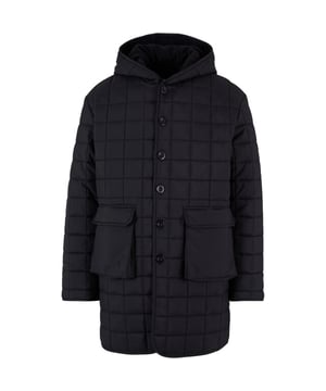 
100% Polyester. Stof: Gevoerd, Polar Fleece, Terylene, Geweven. Ontwerp: Raster, Effen, Gewatteerd, Vierkant. 68 g/m. Stoftechnologie: Gemakkelijk schoon te maken, lichtgewicht. Halslijn: Kapitein. Mouwtype: Met lange mouwen. Gewatteerd. Eigenschappen van de kap: Gegroeid op de kap. Geschikt: Regelmatig. Zakken: 2 voorzakken, klepsluiting. Bevestiging: Knop. Zoom: Taffeta Gevoerd. S: 36 in. M: 38,5 in. L: 41 in. XL: 43 in. XXL: 45,5 in. 3XL: 49 in. 4XL: 53 in. 5XL: 56 in.