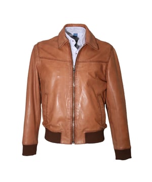 
<p>Kort leren jack met gebreide elastische boorden van de Nederlandse leermode specialist; Dekkers Ledermode. Dit heren jack is gemaakt van soepel lams leder en heeft 2 eenvoudige steekzakken en klassieke kraag. Dit jack valt smal en aansluitend, twijfel je tussen 2 maten? Neem dan de grotere maat.</p>
<ul>
<li>Modern fit</li>
<li>2 Steekzakken</li>
<li>2 Binnenzakken</li>
<li>100% Lam leder</li>
</ul>