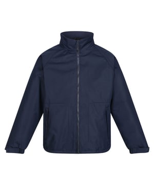 
Getapete naden. Water- en winddichte stof. Met vlies gevoerde kraag. Stoppenversteller aan de zijkant. Thermoguard isolatie aan mouwen. Binnenkant: 200 serie anti-pill-symmetrische fleece-voering. Buiten: Waterdicht Hydrofort Polyester. Verborgen kap met versteller. Verstelbare manchetten. 2 onderzakken met rits. Binnenzak. Mobiele-telefoonzakje. Verstelbare zoom met stootkoord. Verborgen ritssluiting in de voering voor toegang tot het borduurwerk. Ook verkrijgbaar in damesmaten, code TRA306. Stof: zie opsommingstekens. S (38: Om te passen (ins)). M (40: Om te passen (ins)). L (42: Om te passen (ins)). XL (44: Om te passen (ins)). 2XL (47: Te passen (ins)). 3XL (50: Te passen (ins)). <BR><BR>REGATTA Buitenkleding - een uitgebreid assortiment promotie- en bedrijfskleding geschikt voor de buitenlucht, tegen verrassend scherpe prijzen.