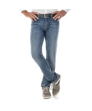 
<p><strong>Alberto spijkerbroek - 8939-1896 Pipe</strong></p>
<p>Mooie lichte stretch jeans van Alberto in model Pipe.</p>
<ul>
<li>Modern fit</li>
<li>Smalle rechte pijp</li>
<li>Normale taille</li>
<li>Ritssluiting</li>
<li>98% Katoen / 2% Elasthan</li>
<li>Kleurnummer: 883 (8939-1896 PIPE Regular Slim fit)</li>
</ul>
<p><strong>Let op</strong>: Aangegeven staat ook "38 lengte, echter dit is in werkelijkheid een "40 lengte</p>