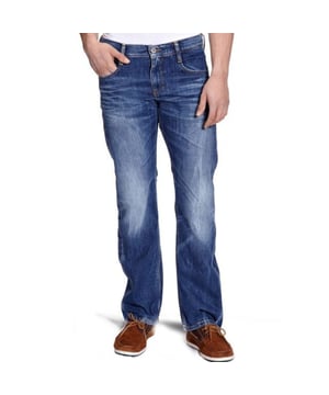 
<p><strong>Mustang Jeans - New Oregon</strong></p>
<p>Lichte used jeans van Mustang in model New Oregon. De jeans heeft een ruim vallende rechte pijp.</p>
<ul>
<li>Regular fit</li>
<li>Normale hoogte</li>
<li>Ritssluiting</li>
<li>100% Katoen</li>
<li>Kleurnummer: 048 (New Oregon 3119-5585)</li>
</ul>