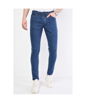Nu extra voordelig in onze Herenkleding Outlet outlet, dit hippe item uit onze True Rise sale! Laatste maten dus ben er snel bij want op=op!
Heren Klassieke Spijkerbroek Slim Fit - DP/S-71 NW - Blauw - <p><strong>Specificaties:<br /></strong>- Heren Klassieke Spijkerbroek Slim fit<br />- Kleur: Blauw<br />- Artikelcode: DP/S-71 NW<br />- Lengte: Standaard 34<br />- Pasvorm: Slim Fit / Stretch<br />- Patroon: Paint<br />- Sluiting: Knopen<br />- Materiaal: 98% Coton, 2% Spandex<br />- Weefsel: Denimweefsel <br />- Zakken: 2 Voorzakken, 2 Achterzakken<br />- Wasvoorschrift: Machinewas 30 graden<br />- Beschikbare maten: 29 - 30 - 31 - 32 - 33 - 34 - 36 - 38</p>