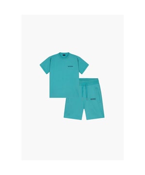
Geniet van de zomer in stijl met onze Relaxt Summer Set in een verfrissende mintgroene kleur. Deze set belichaamt de essentie van zorgeloze elegantie en biedt ultiem comfort voor warme dagen en ontspannen momenten.