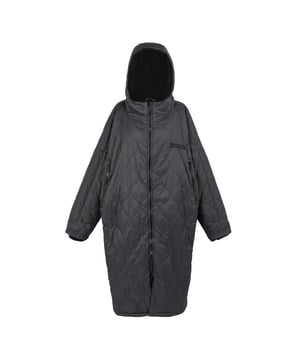 
100% Nylon. Voering: Borg Fleece. Ontwerp: Ruggedruk, Geborduurd, Logo, Effen. Stof Technologie: Duurzaam, WR Cire afwerking. Manchet: Verstelbaar. Halslijn: Kapitein. Mouwtype: Met lange mouwen. Ui Quilt. Eigenschappen van de kap: Gegroeid op de kap. Zakken: Binnen, 1 Veiligheidszak, 2 Onderzakken, 1 Borstzak, Ritssluiting. Bevestiging: Volledige ritssluiting. S-M: 40 in. L-XL: 44 in.