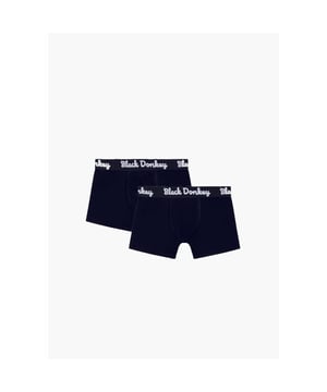 
De Black Donkey onderbroek zijn perfect te combineren bij elke bijpassende outfit. De onderbroek zitten comfortabel en het ademt goed, dat maakt de aanschaf van deze onderbroek een prima investering, naast het feit dat deze  onderbroek ook nog eens heerlijk zit. Ook is op de  onderbroek Black Donkey met witte letters horizontaal geborduurd. De onderbroek is gemaakt van 92% Katoen // 8% Elastaan.