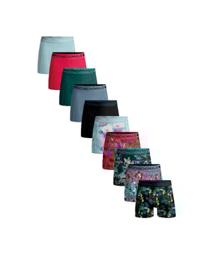 
<p>Ervaar ultiem comfort en stijl met Muchachomalo katoenen boxershorts. Gemaakt van hoogwaardig katoen, bieden deze boxershorts een ongeëvenaarde zachtheid. Het ademende materiaal zorgt voor een fris gevoel de hele dag door, terwijl de nauwsluitende pasvorm optimale ondersteuning biedt.</p>
<p>Of je nu een actieve dag hebt of ontspant, Muchachomalo boxershorts houden je comfortabel en zelfverzekerd. Kies voor kwaliteit, kies voor Muchachomalo.</p> Materiaal: 95% Cotton / 5% Elastane - 210 gram 
Wasinstructies: Wassen op 30 graden,Niet in de droger,Strijken op matig warme stand (2 stippen) Kleur: Blauw,Rood,Zwart,Groen,Print