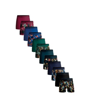 
<p>De <strong>Golden Special</strong> is jouw kans om 12 unieke Muchachomalo boxers in handen te krijgen, verpakt in een luxury giftbox.</p>
<p>Ervaar ultiem comfort en stijl met Muchachomalo katoenen boxershorts. Gemaakt van hoogwaardig katoen, bieden deze boxershorts een ongeëvenaarde zachtheid. Het ademende materiaal zorgt voor een fris gevoel de hele dag door, terwijl de nauwsluitende pasvorm optimale ondersteuning biedt.</p>
<p>Of je nu een actieve dag hebt of ontspant, Muchachomalo boxershorts houden je comfortabel en zelfverzekerd. Kies voor kwaliteit, kies voor Muchachomalo.</p> Materiaal: 95% Cotton / 5% Elastane - 210 gram 
Wasinstructies: type:root,children:type:list,listchildren:Wassen op 30 graden,Niet in de droger,Strijken op matig warme stand (2 stippen) Kleur: Print,Groen,Blauw,Paars