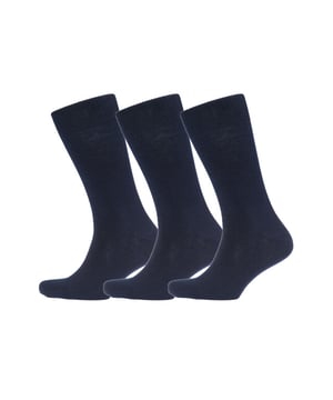 
Campbell Sokken 3-pack - Marine zijn stijlvolle basics voor elke dag. De effen sokken komen in een diep marineblauw en zijn comfortabel. Er zitten 3 stuks in een verpakking. Campbell biedt eenvoudige elegantie zonder compromissen. - Over het merk: De herenkleding van Campbell is klassiek met een moderne twist voor een doelgroep die vol van het leven geniet. Campbell heeft warme trendkleuren, prints en materialen in het assortiment. De comfortabele pasvorm van de kledingstukken biedt een heerlijk draagcomfort en voldoende bewegingsruimte. Ieder kledingstuk van Campbell wordt gemaakt van hoogwaardige stoffen en is perfect afgewerkt.