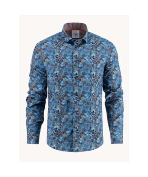 
<p>Vlot heren overhemd van het merk "A Fish Named Fred" Dit lange mouw overhemd heeft een allover dessin.</p>
<ul>
<li>Modern fit</li>
<li>97% Katoen/ 3% Elasthan</li>
<li>Kleurnummer: 405</li>
</ul>