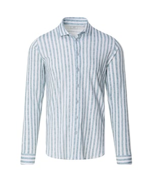 
- Over het merk: Blue Industry onderscheidt zich door het gebruik van subtiele details, mooie getailleerde pasvorm en items met een verfijnde afwerking. De collectie van Blue Industry bestaat uit praktische kledingstukken die allemaal goed te combineren zijn en waarin je altijd goed voor de dag komt. Ook dit seizoen sluit de collectie van Blue Industry naadloos op elkaar aan. Voor een complete business look is de collectie van Blue Industry zeer geschikt. Alle items van Blue Industry kunnen hiervoor eindeloos gecombineerd worden. Ga je liever voor een wat meer casual look? Kies dan bijvoorbeeld voor een jeans met een Blue Industry overhemd van een bijzondere stof.
