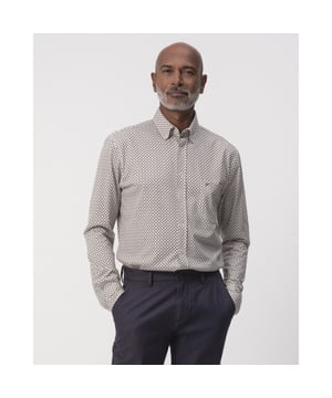 
- Over het merk: De herenkleding van Campbell is klassiek met een moderne twist voor een doelgroep die vol van het leven geniet. Campbell heeft warme trendkleuren, prints en materialen in het assortiment. De comfortabele pasvorm van de kledingstukken biedt een heerlijk draagcomfort en voldoende bewegingsruimte. Ieder kledingstuk van Campbell wordt gemaakt van hoogwaardige stoffen en is perfect afgewerkt.