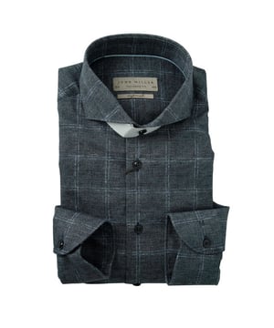 
Het Informal overhemd van John Miller mag niet ontbreken in jouw collectie! Door de mooie kleur, tailored fit, enkele manchet en JM details op de borst, dit hÃ©t overhemd voor jou! Je kunt het overhemd op meerdere gelegenheden dragen.